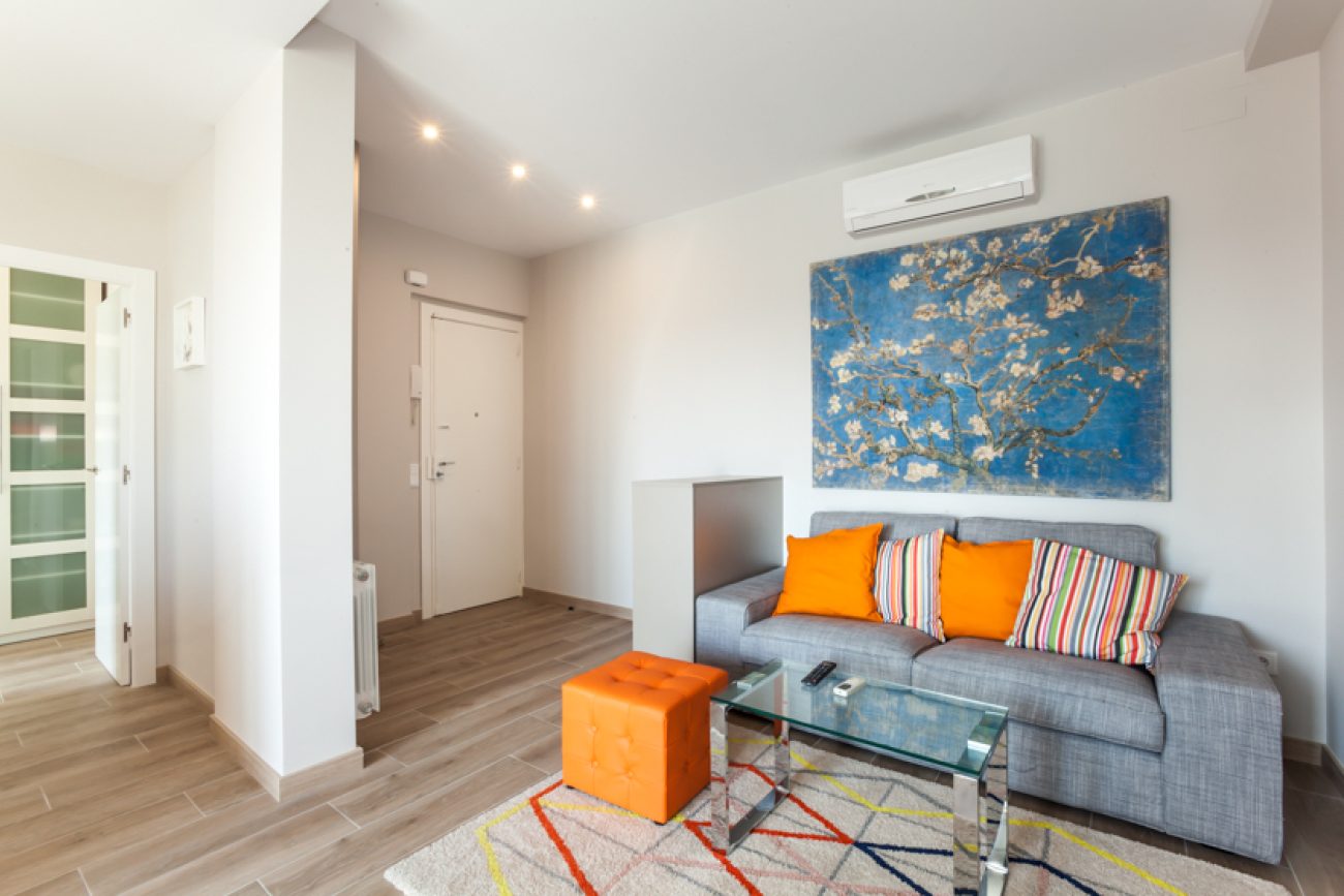 Piso con vistas panorámicas al mar y la ciudad de Barcelona