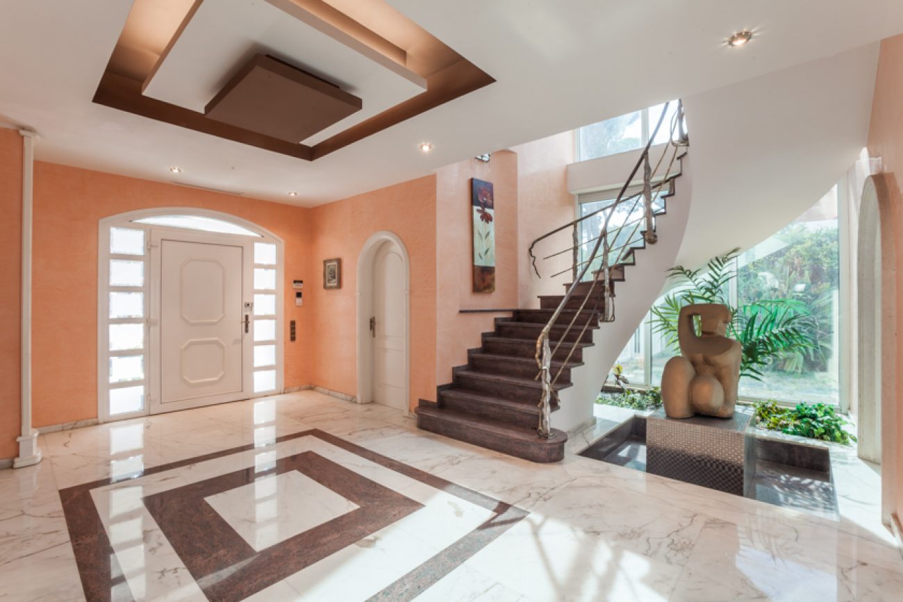 Lujosa casa de estilo clásico al lado de British School Gavá
