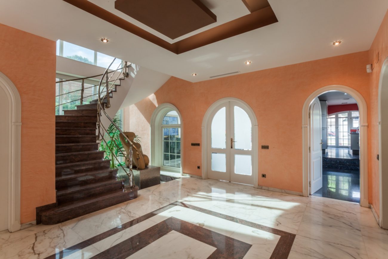 Lujosa casa de estilo clásico al lado de British School Gavá
