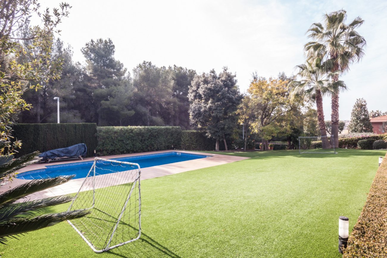 Gran casa con terreno en zona excepcional en Teià