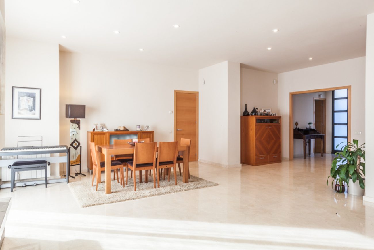Gran casa con excelentes acabados en Premia de Dalt