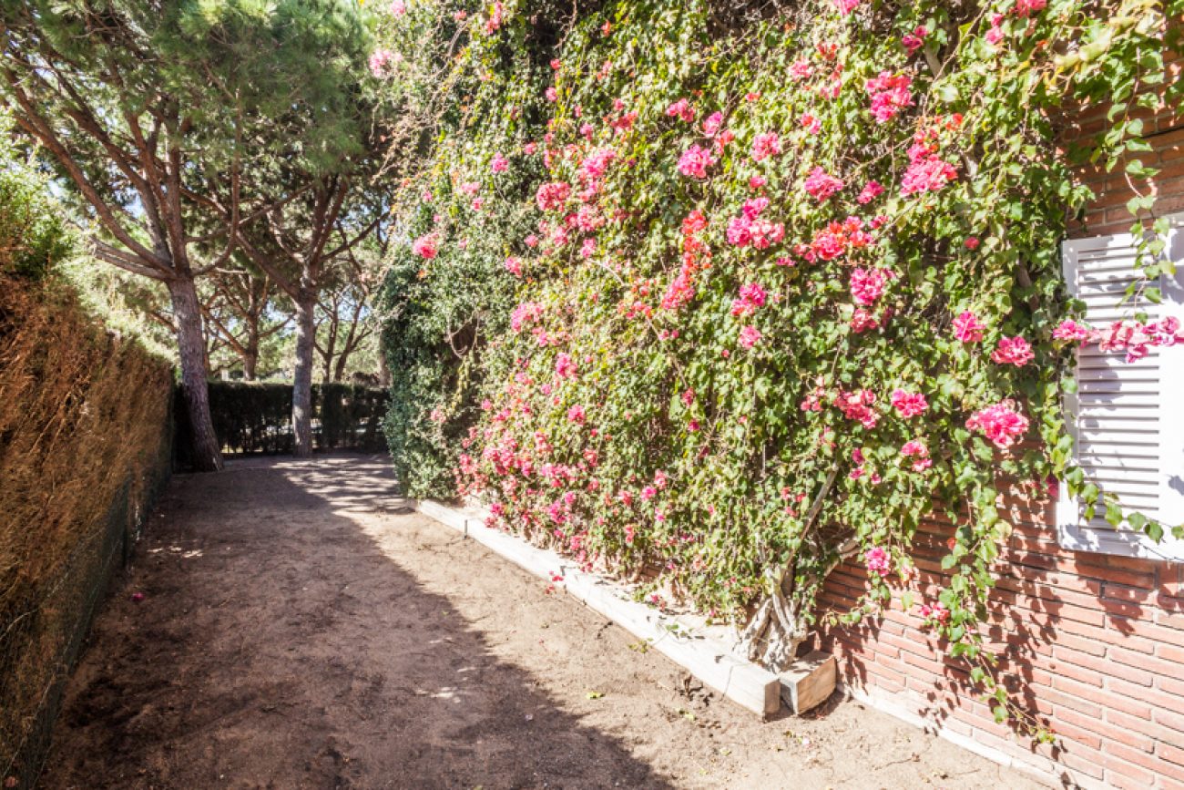 Adosado Esquinero en la mejor urbanización de Gava Mar