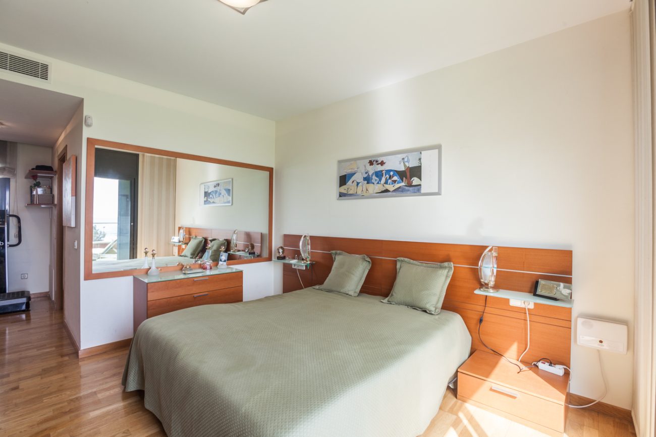 Chalet Pareado con Espectaculares vistas al Mar en Castelldefels