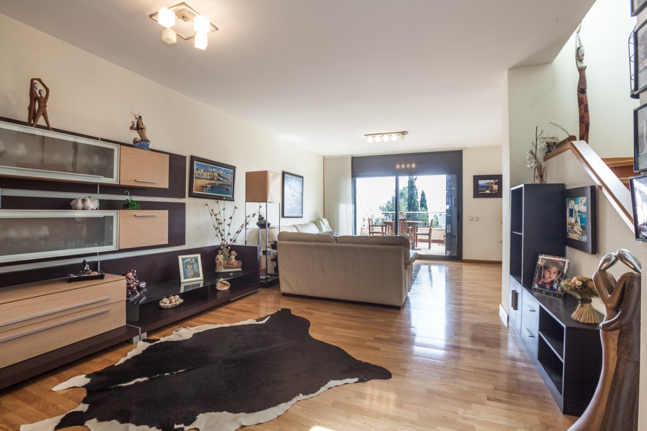 Chalet Pareado con Espectaculares vistas al Mar en Castelldefels