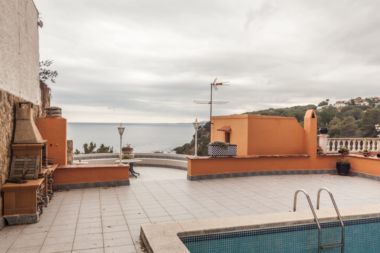 Espectacular casa en primera línea de mar