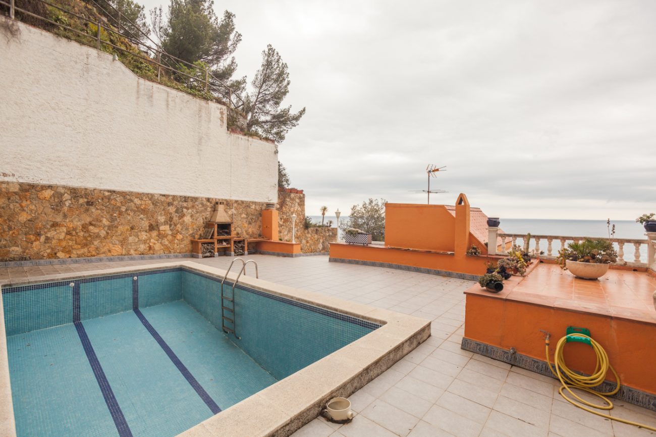 Espectacular casa en primera línea de mar
