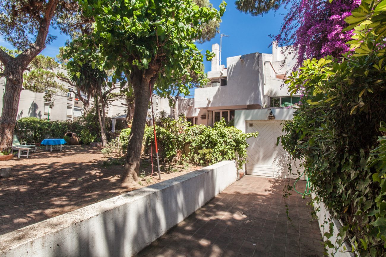 Casa de diseño en Gavá Mar cerca de la Playa