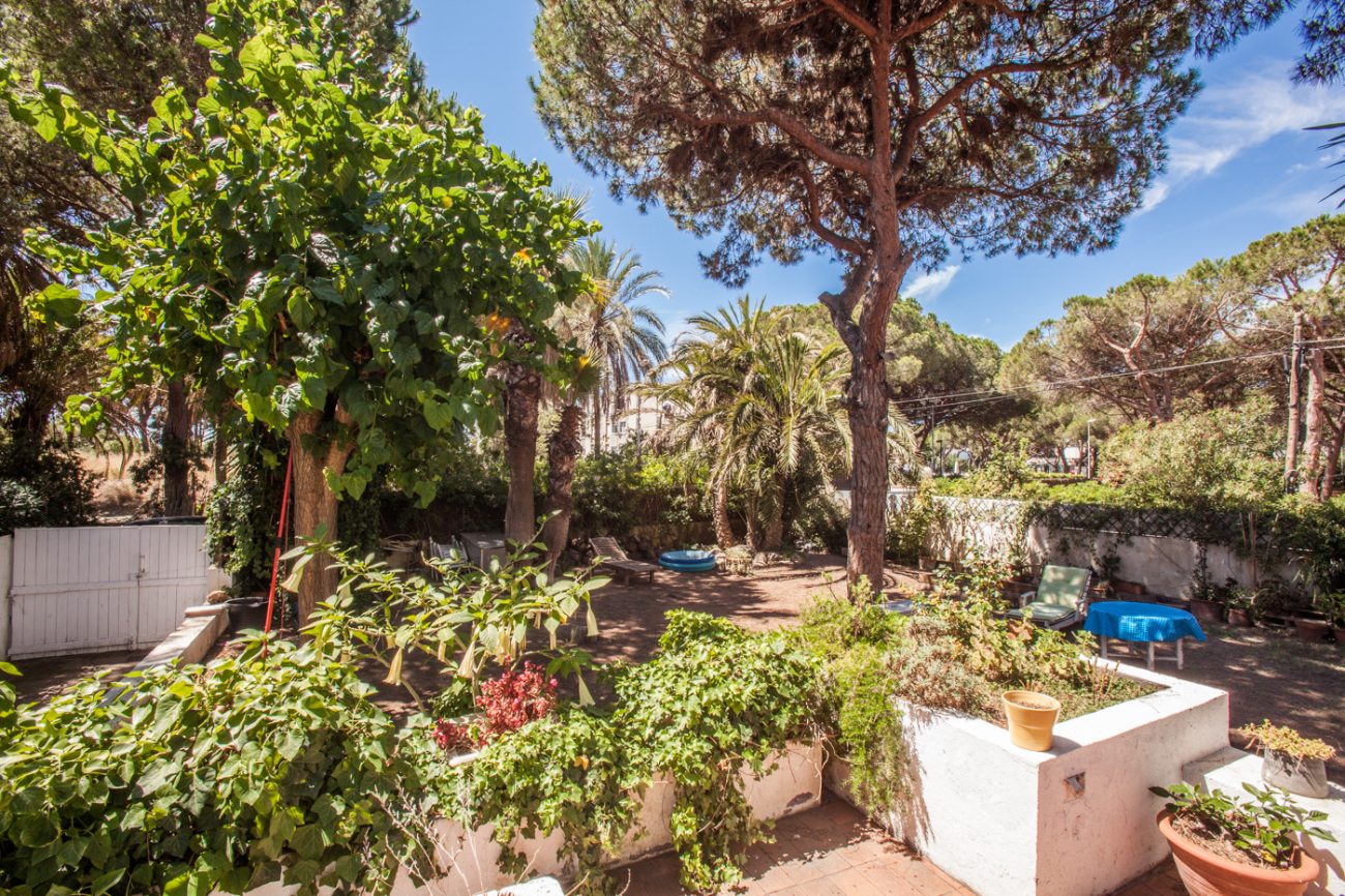 Casa de diseño en Gavá Mar cerca de la Playa