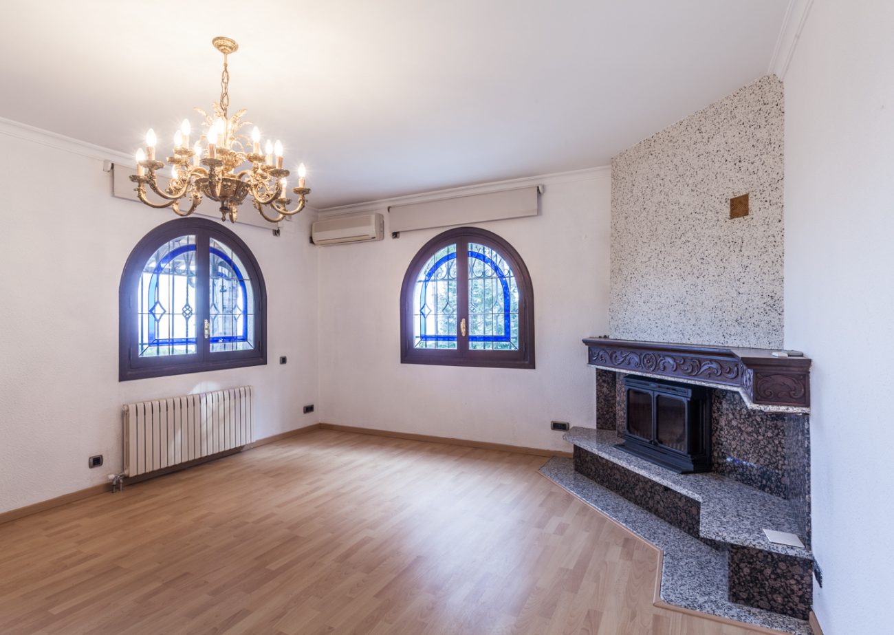Gran casa de estilo castellano con espectaculares vistas