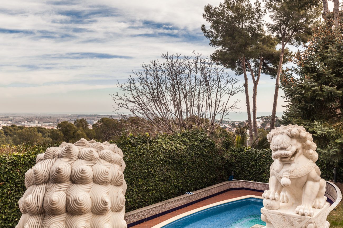 Gran casa de estilo castellano con espectaculares vistas