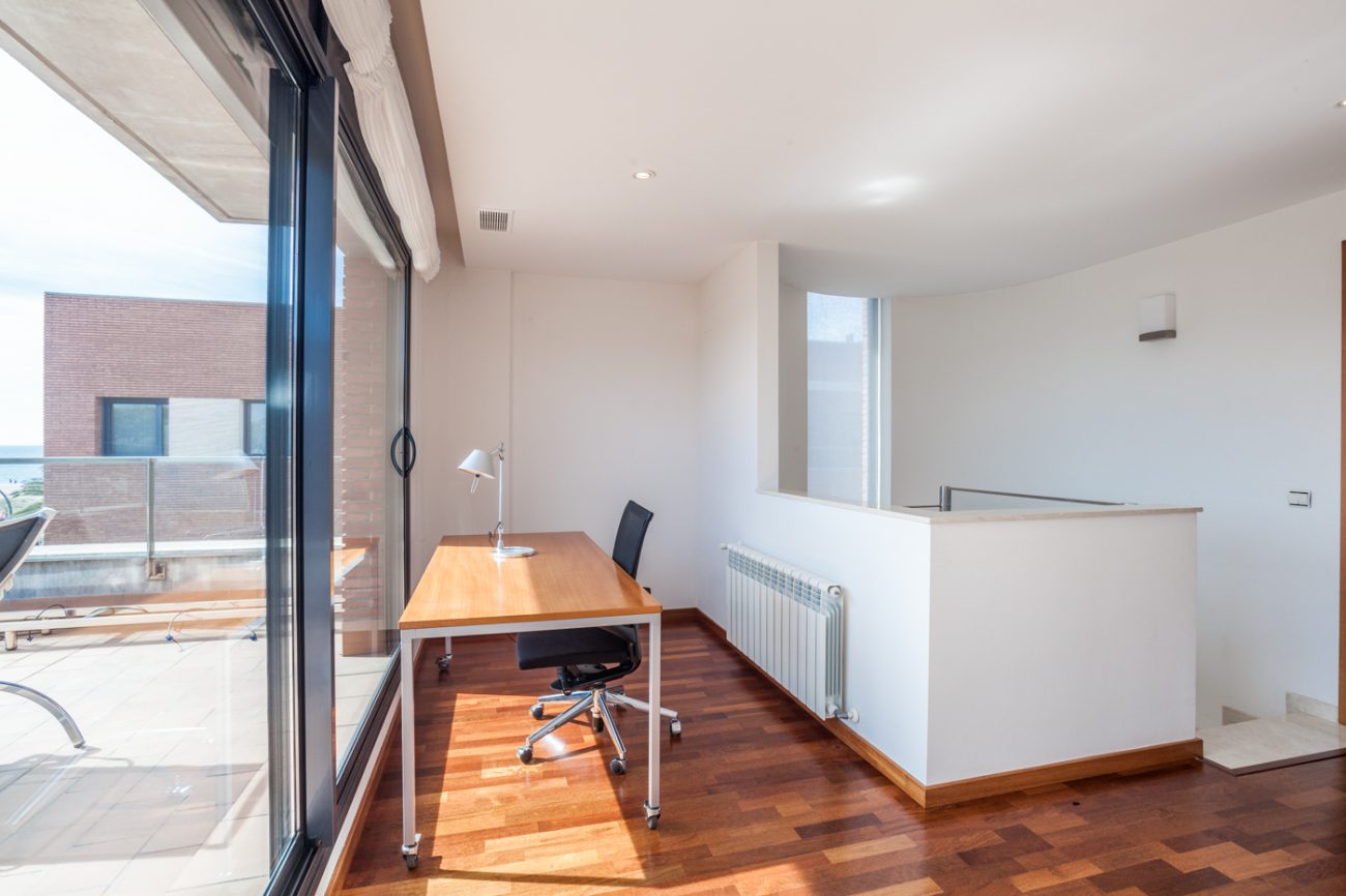 Chalet adosado en primera línea de Castelldefels
