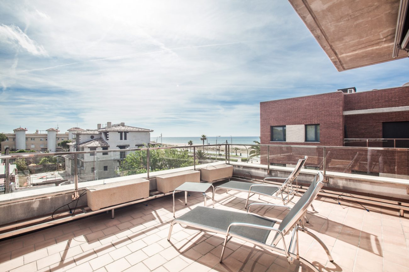 Chalet adosado en primera línea de Castelldefels