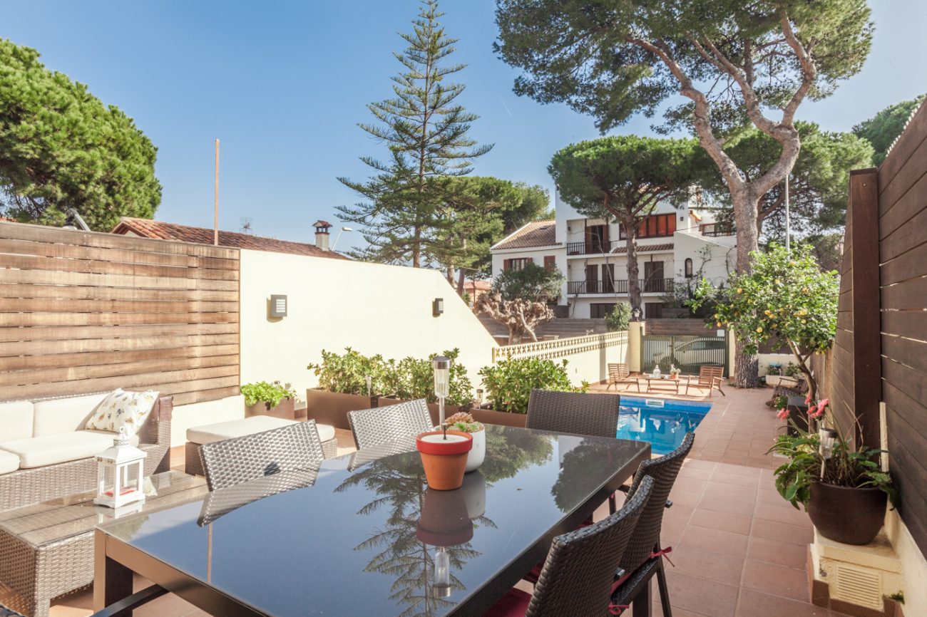 Alquiler de acogedora casa adosada en Castelldefels