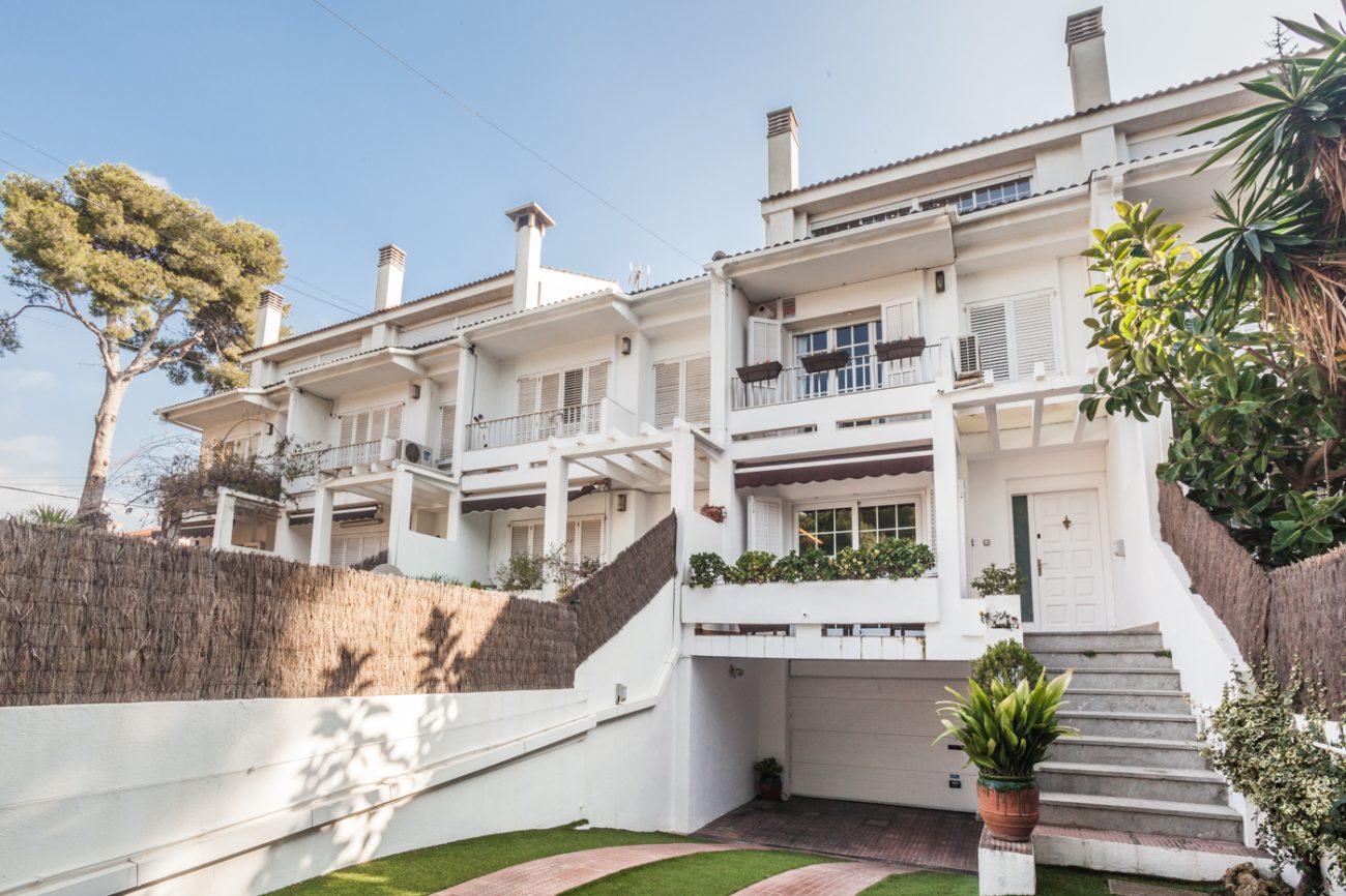 Alquiler de acogedora casa adosada en Castelldefels