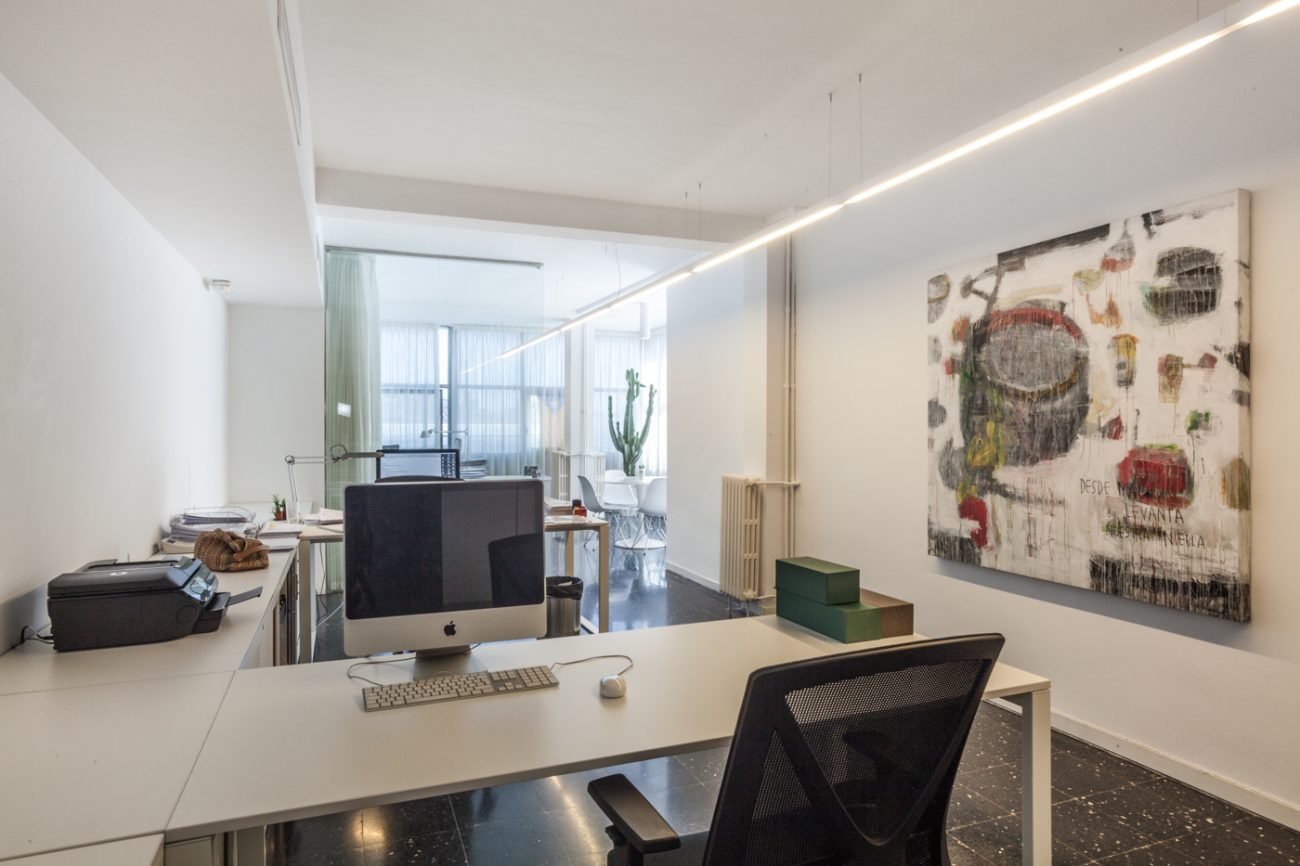 Soleada oficina en Balmes