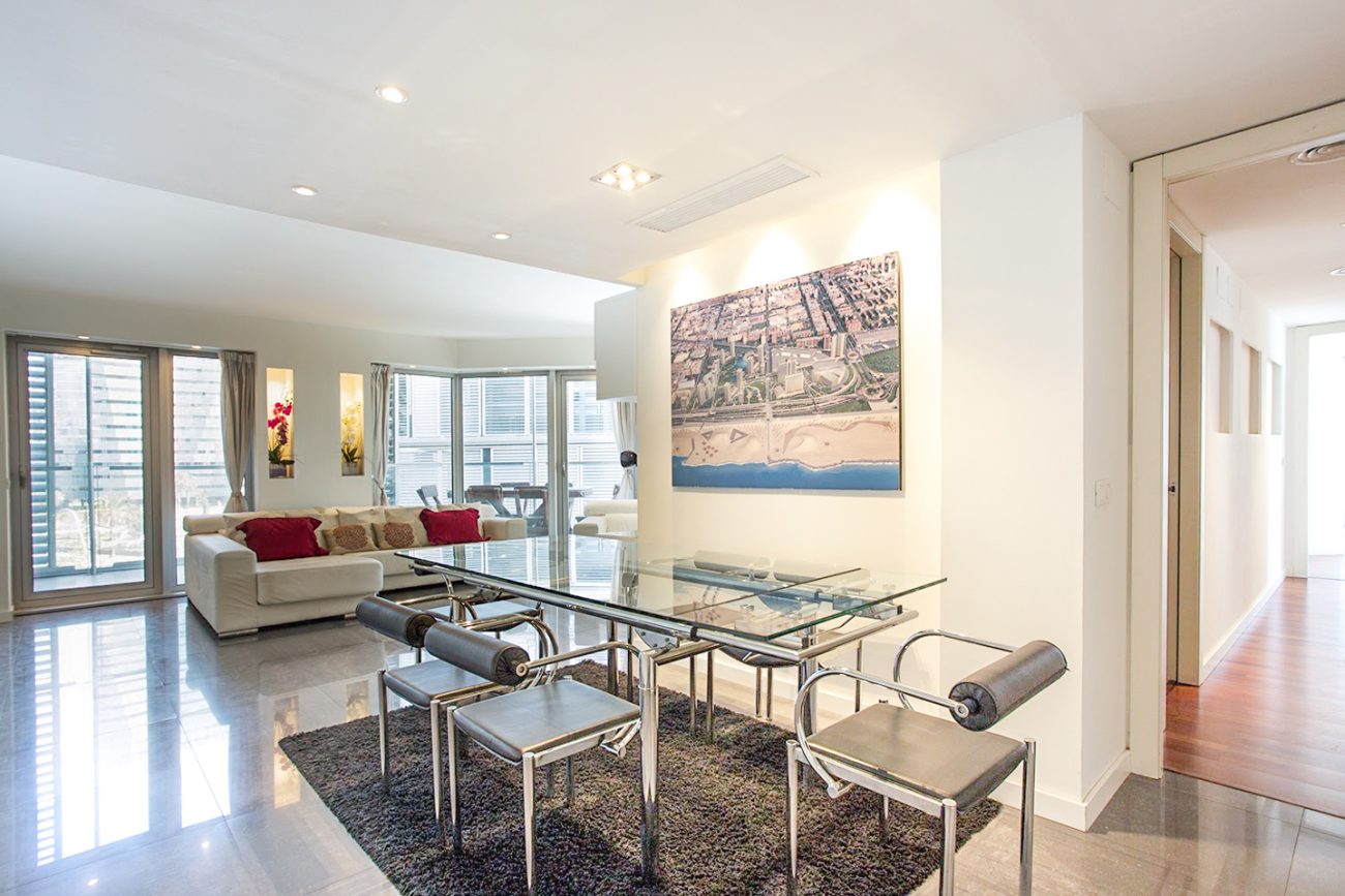 Magnífico penthouse en alquiler en Selva de Mar
