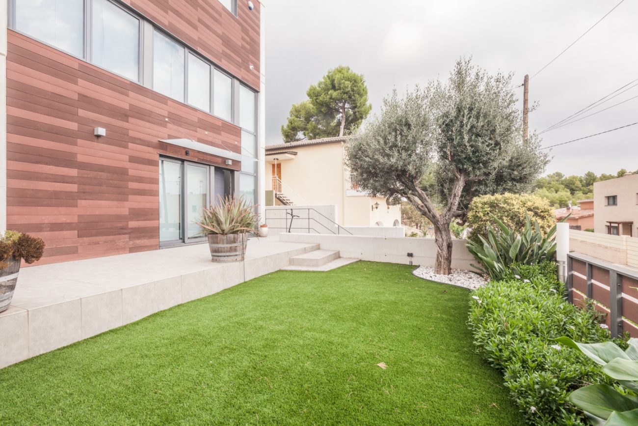 Excelente casa moderna con vistas en Castelldefels