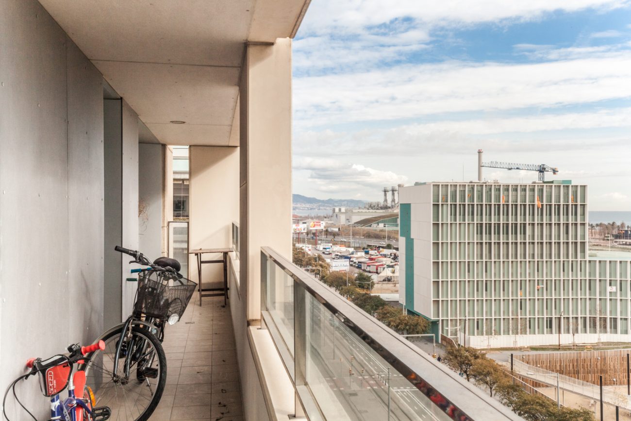 Moderno piso con vistas