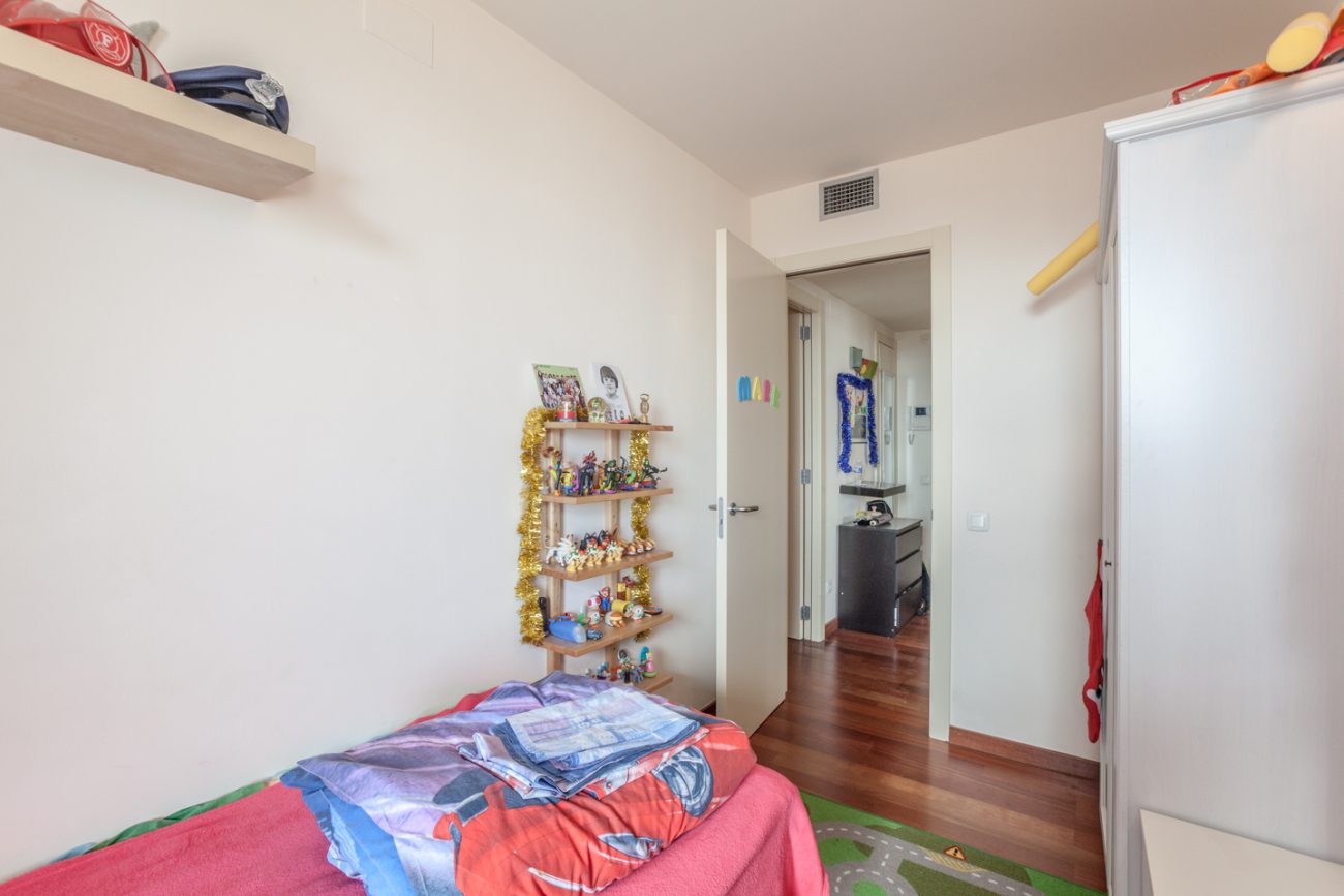Moderno piso con vistas