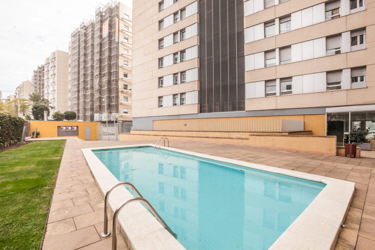Moderno piso con vistas