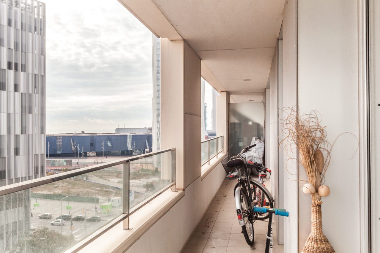 Moderno piso con vistas