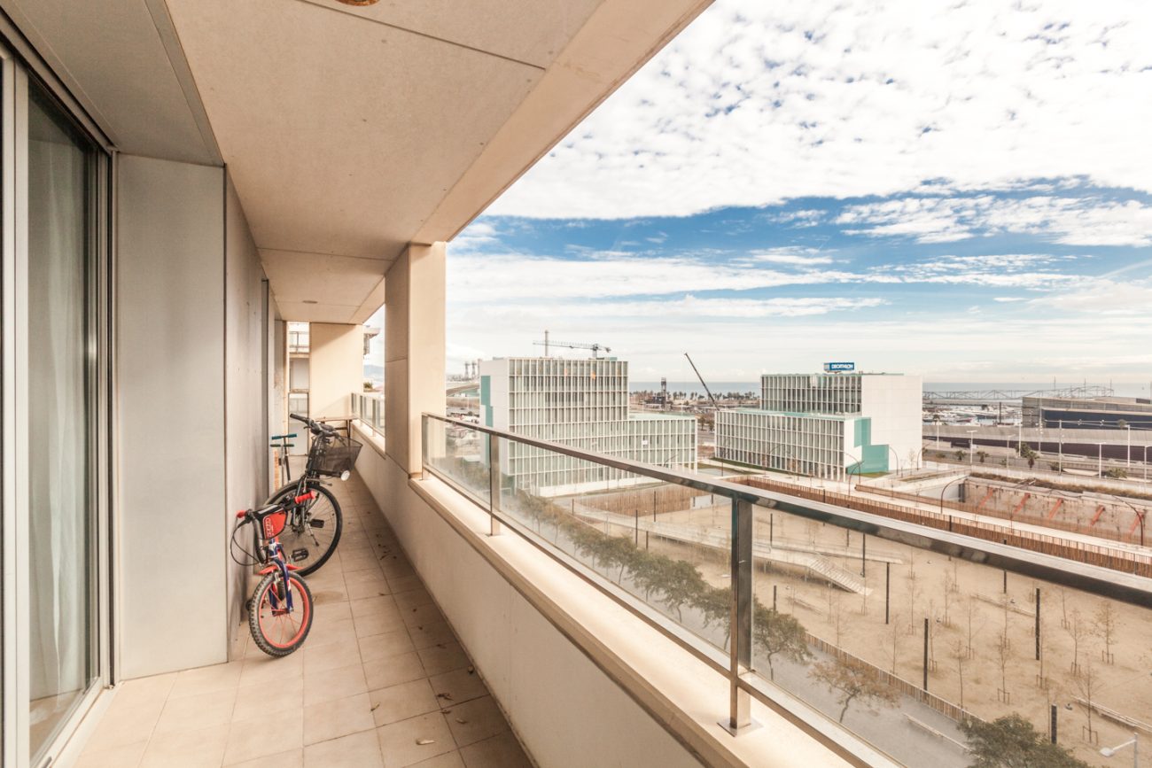 Moderno piso con vistas