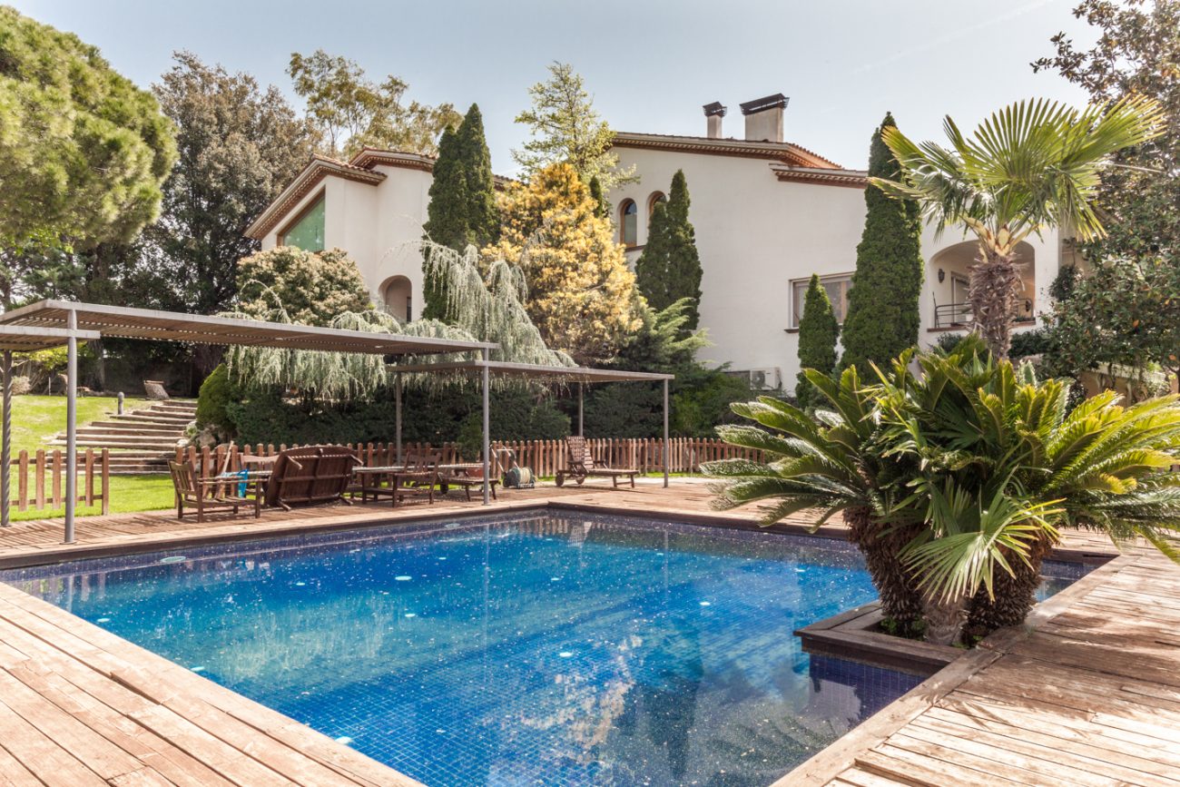 Gran casa con impresionante jardín