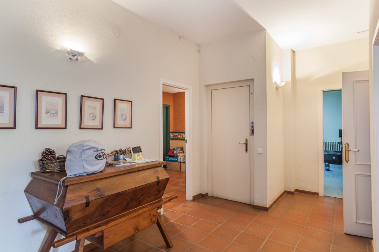 Gran casa con impresionante jardín