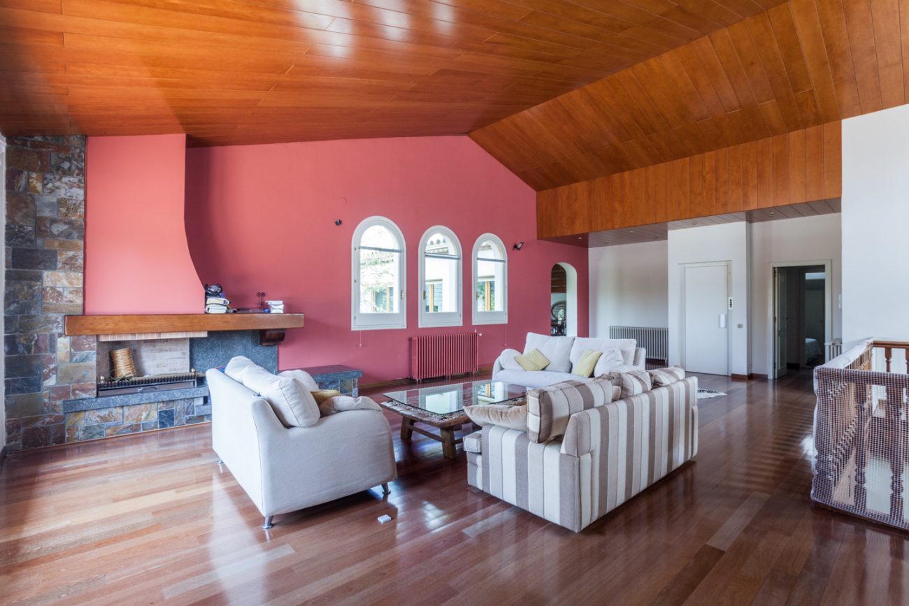 Gran casa con impresionante jardín