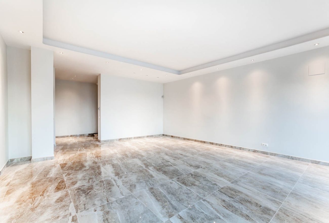 Casa nueva con vistas al mar en Urbanización Privada