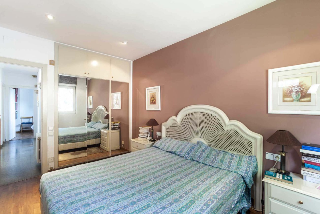 Gran casa a reformar con terreno en Gava Mar