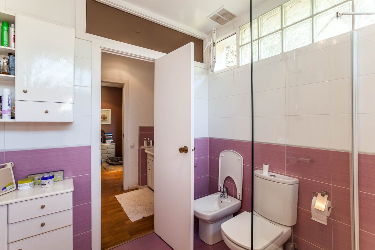 Gran casa a reformar con terreno en Gava Mar