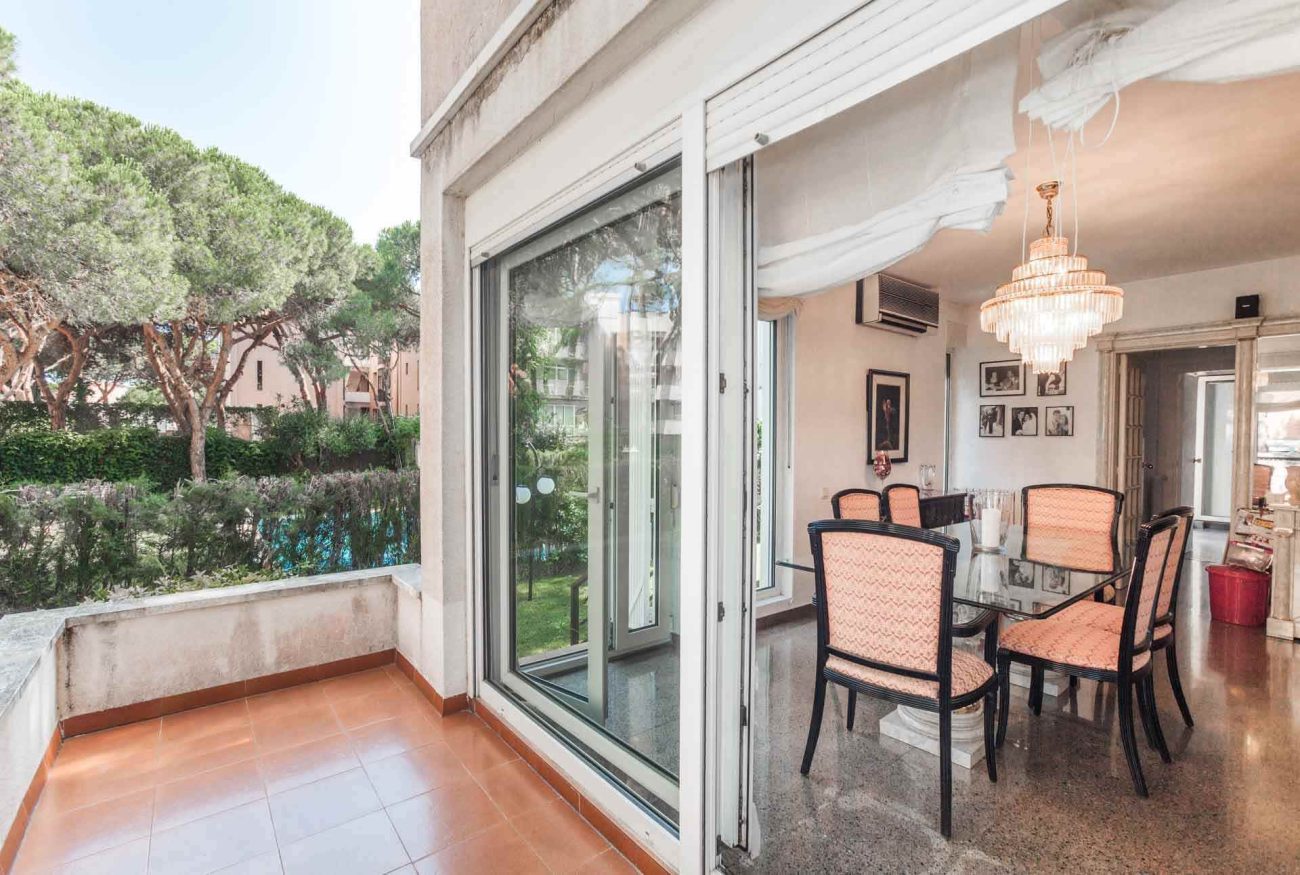 Gran casa a reformar con terreno en Gava Mar