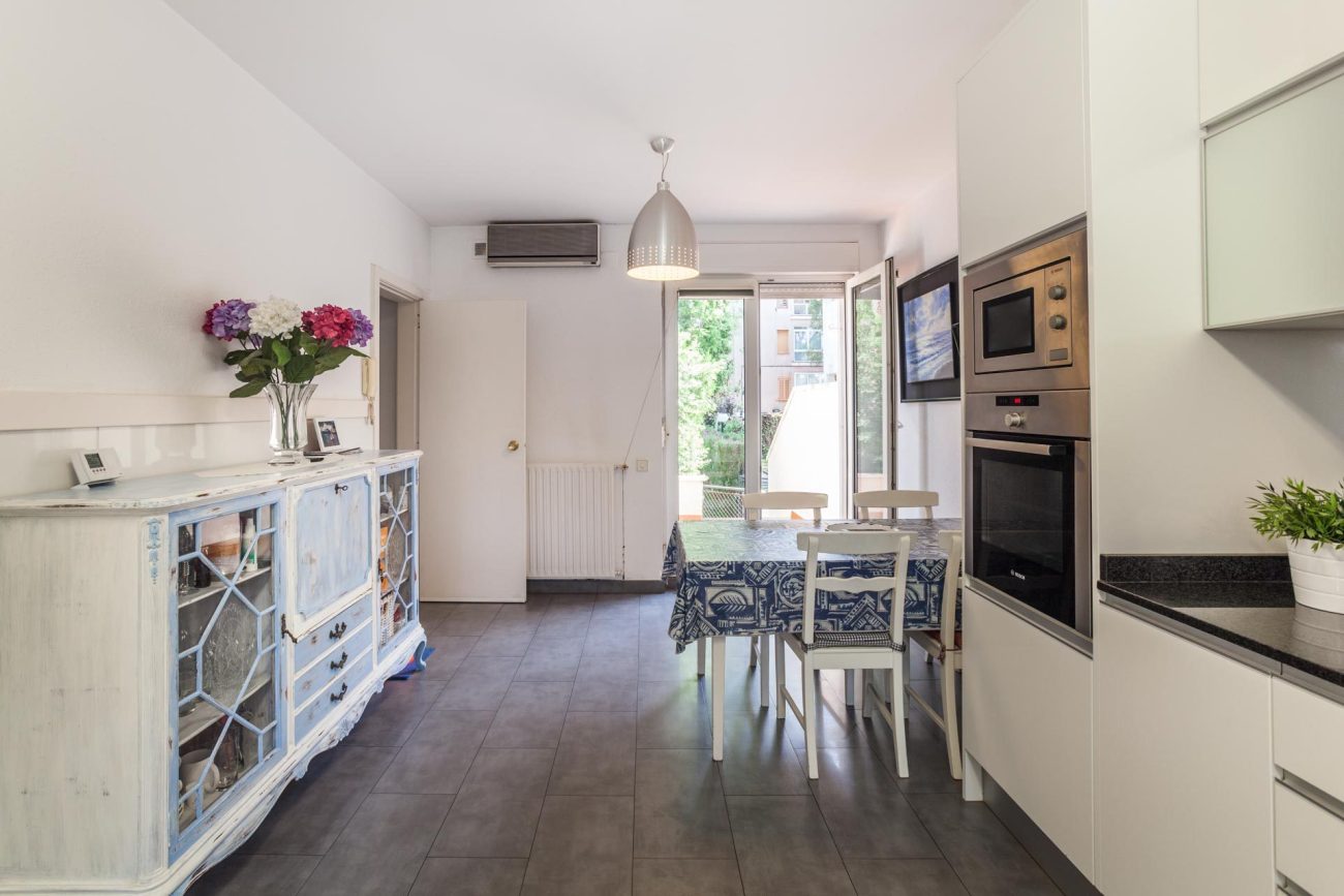 Gran casa a reformar con terreno en Gava Mar