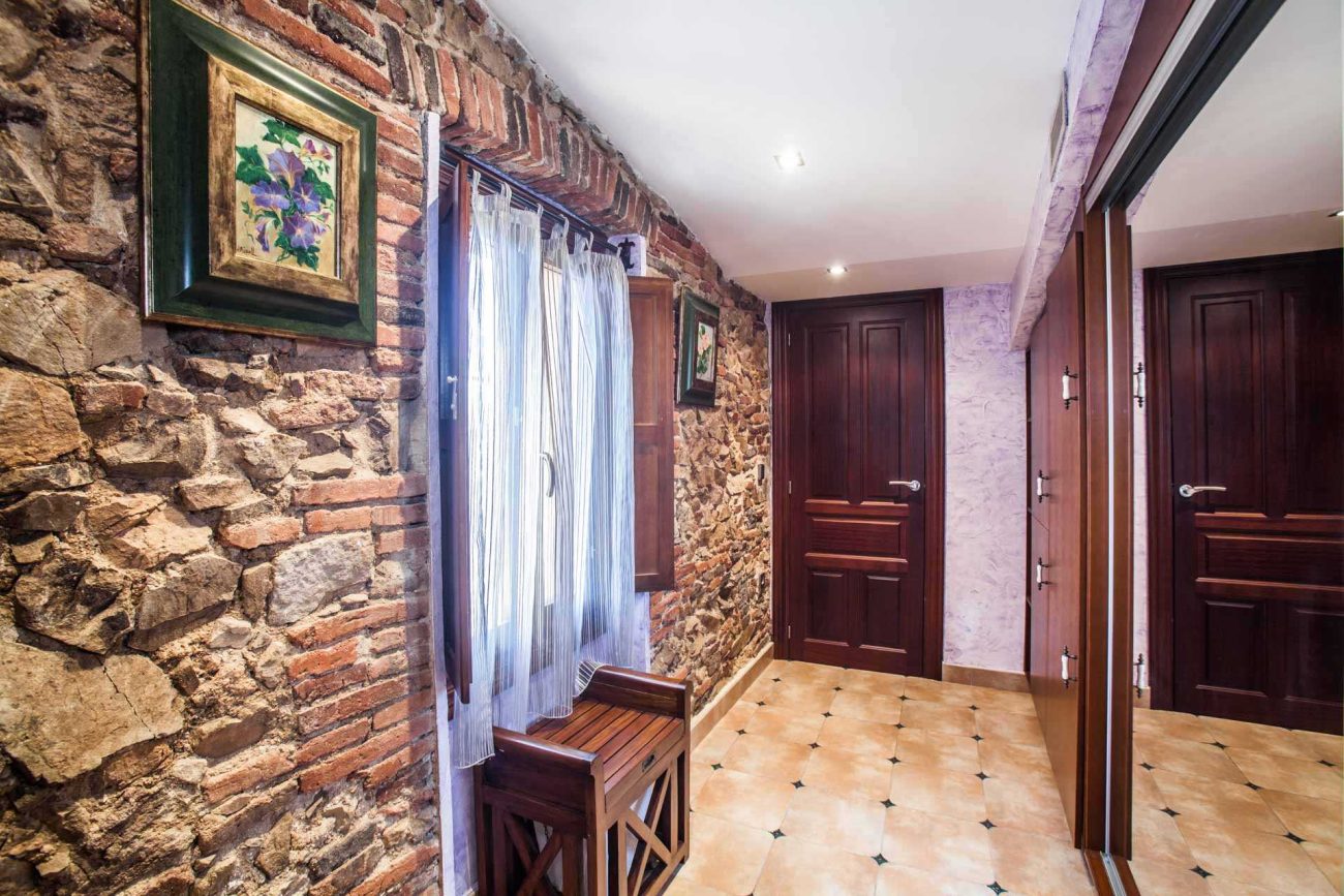 Masía histórica renovada con viñedos