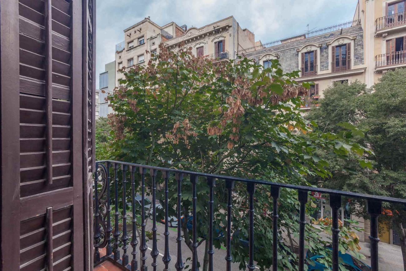 Gran piso reformado en el Eixample
