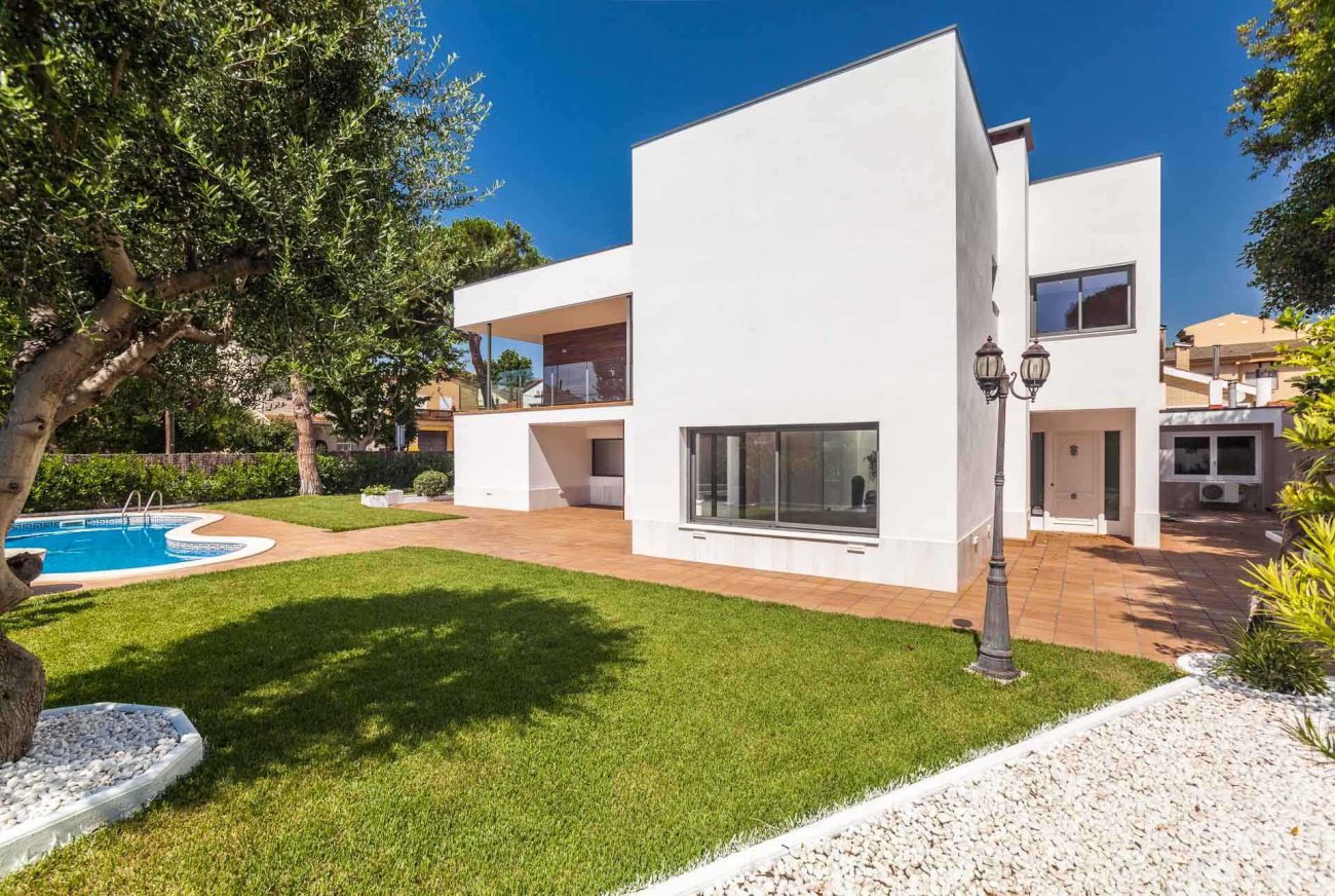 Casa reformada en zona tranquila de Castelldefels