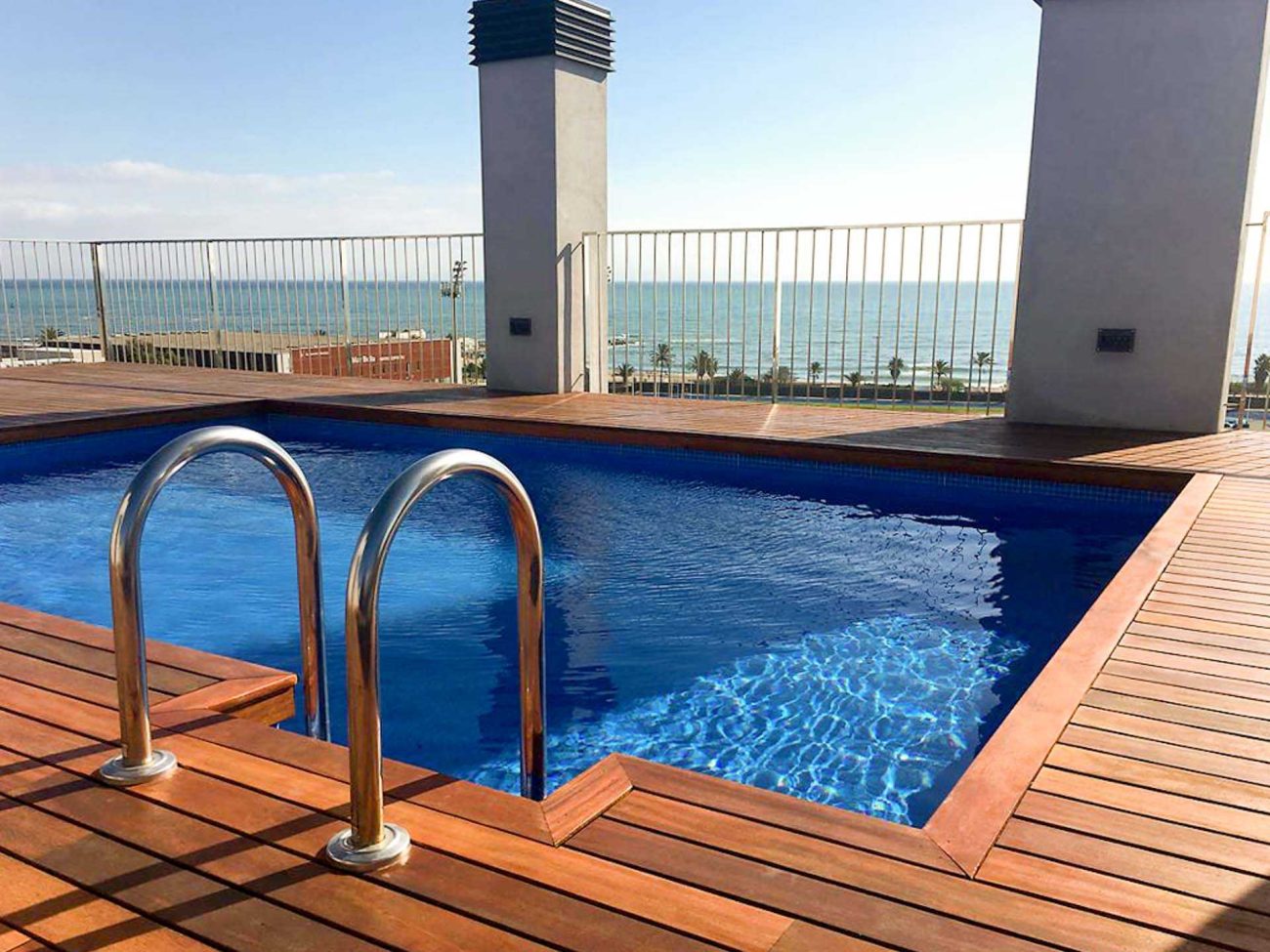 Moderno y acogedor piso con vistas al mar