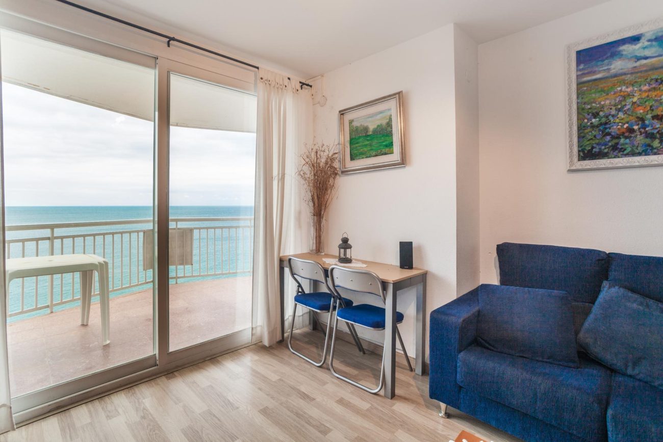 Apartamento con vistas frontales al mar