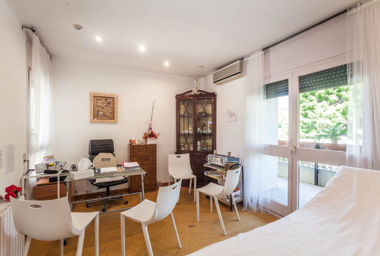 Gran piso para reformar en Sant Gervasi