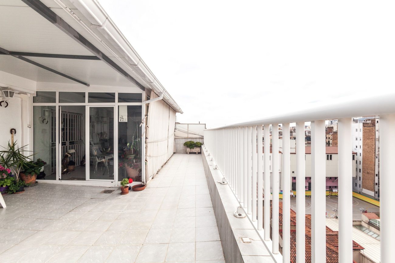 Sobreático con terraza en calle Rosselló en Eixample