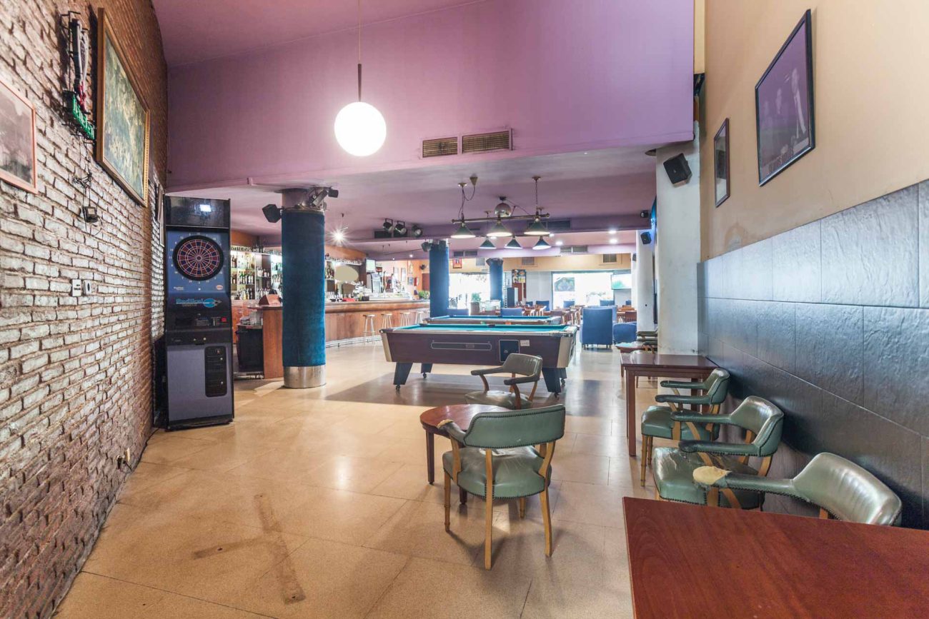 Fabuloso Restaurante cerca de la playa Nova Icaria