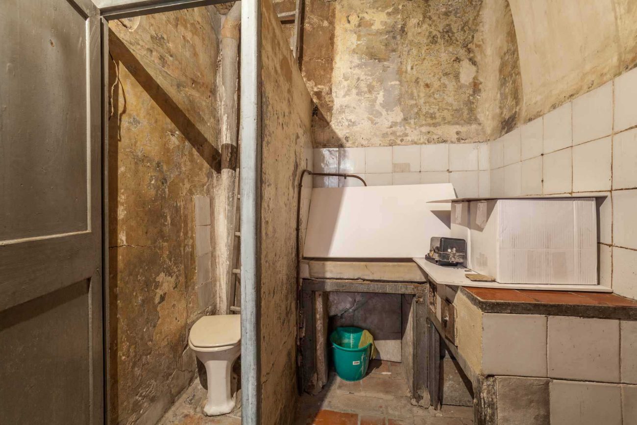 Fantástico edificio en el Borne