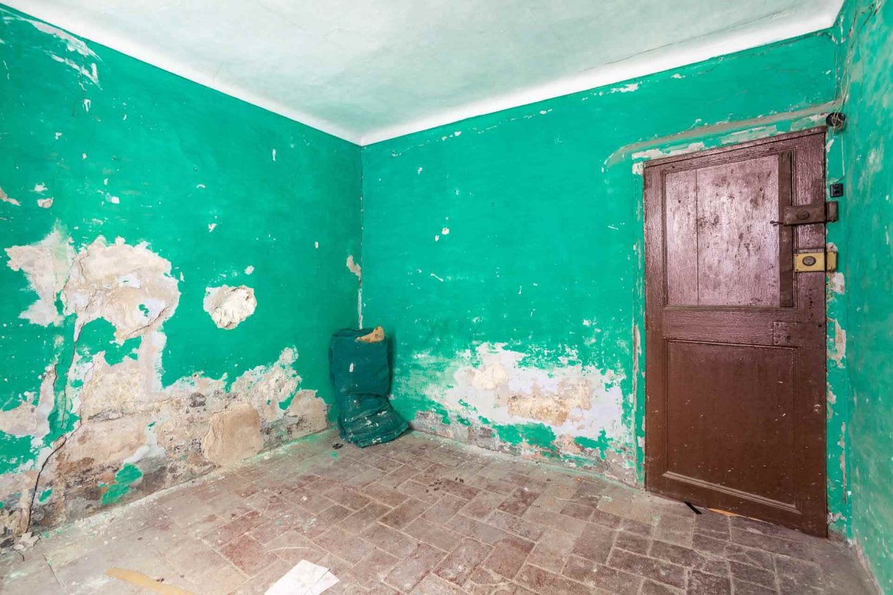 Fantástico edificio en el Borne