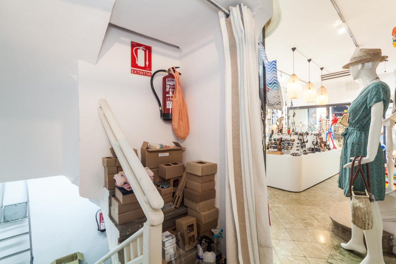 Traspaso en excelente zona comercial de barrio Gótico
