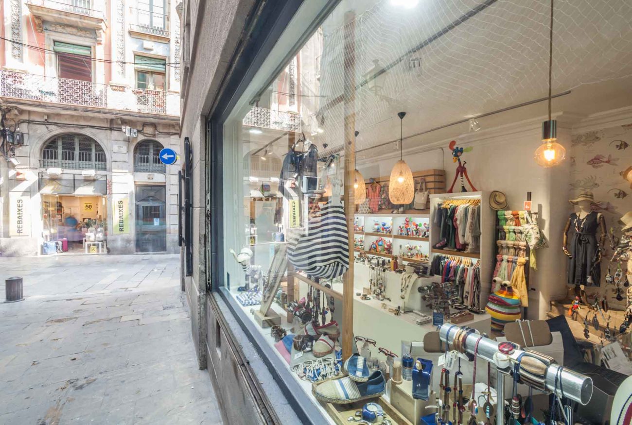 Traspaso en excelente zona comercial de barrio Gótico