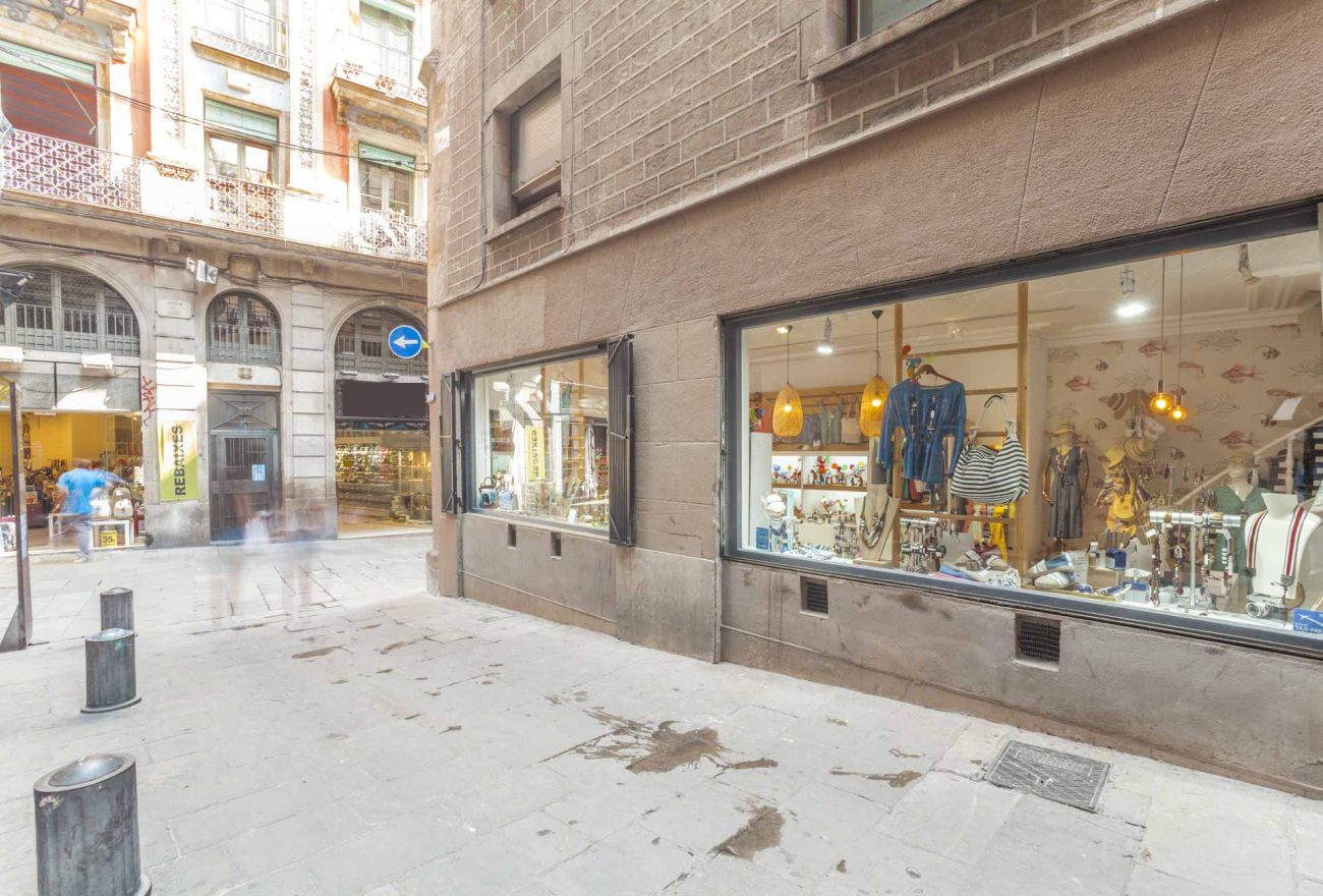 Traspaso en excelente zona comercial de barrio Gótico
