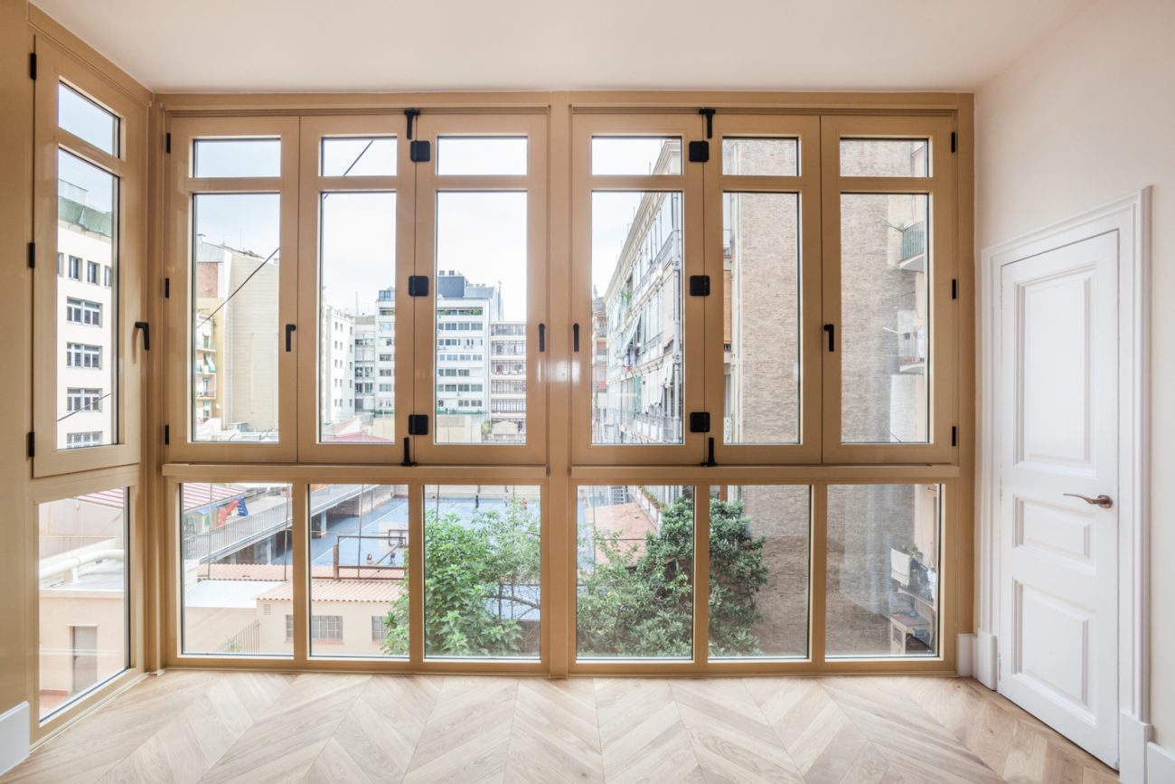 Céntrico apartamento en finca regia modernista