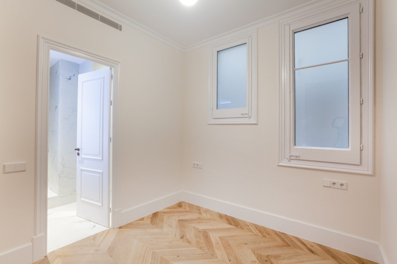 Céntrico apartamento en finca regia modernista