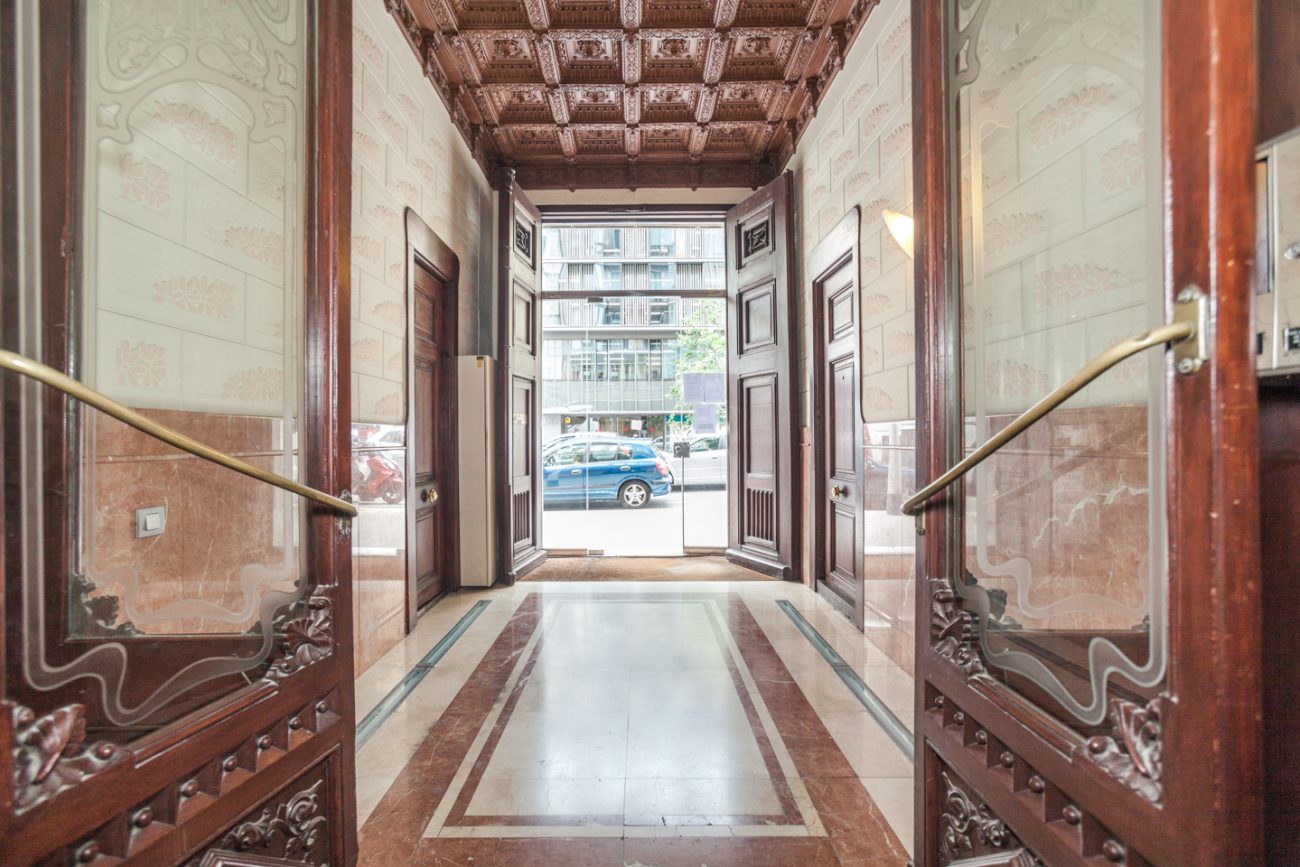 Céntrico apartamento en finca regia modernista